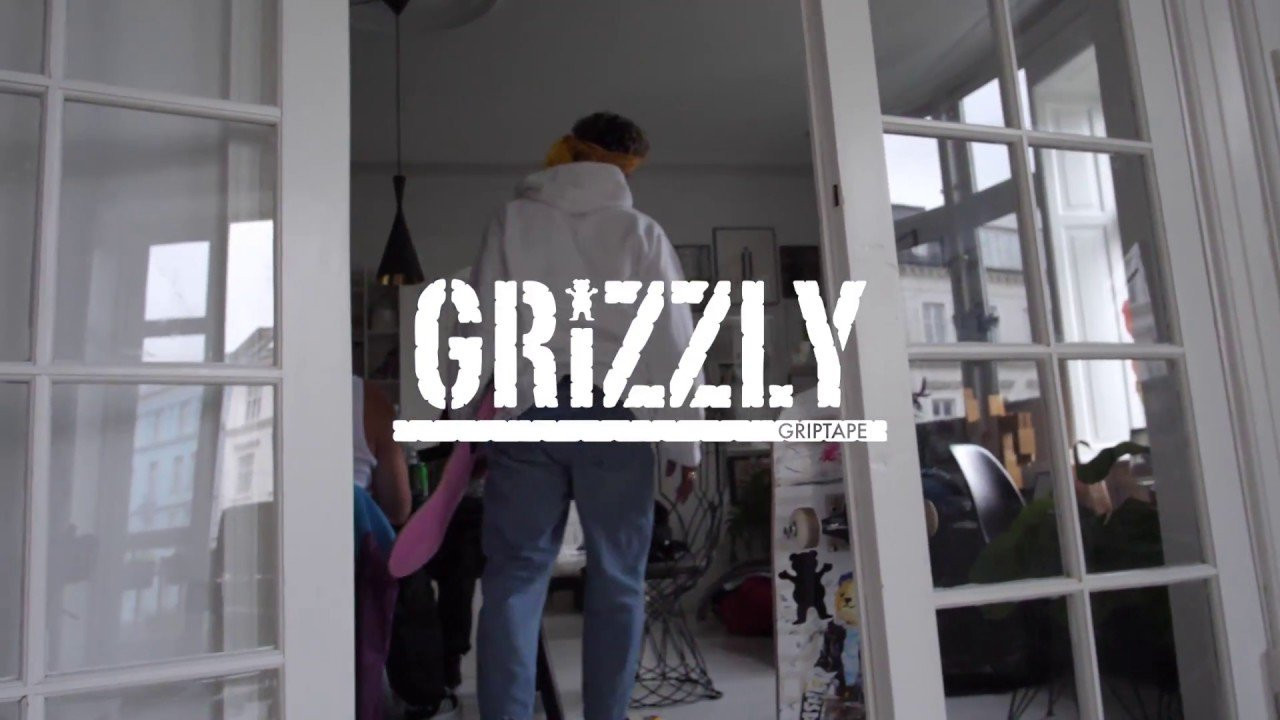 Fall 2017 Griptape includes a 2 piece exclusive Grizzly x JHF griptape. Check Boo Johnson set up his new JHF grip in Copenhagen Denmark for Copenhagen Pro 2017. <br />FOLLOW US<br />SNAPCHAT - @GrizzlyGriptape<br />INSTAGRAM - @GrizzlyGriptape<br />TWITTER - @GrizzlyGriptape<br />FACEBOOK - Facebook.com/grizzlygriptape