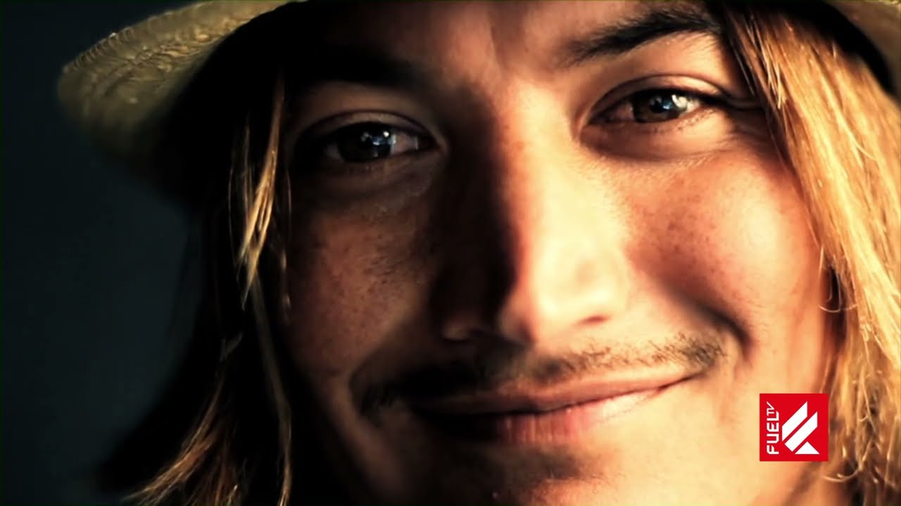 Icons of Aloha, a film that pays tribute to the Reef's top surfers. <br /><br />Starring: #alexablanchard #shanedorian #mikalajones #rosswilliams #taylorknox #mickfanning #robmachado<br /><br />#fueltv #iconsofaloha #fullmovie #actionsports #actionsportsmovie #surfing #freemovie