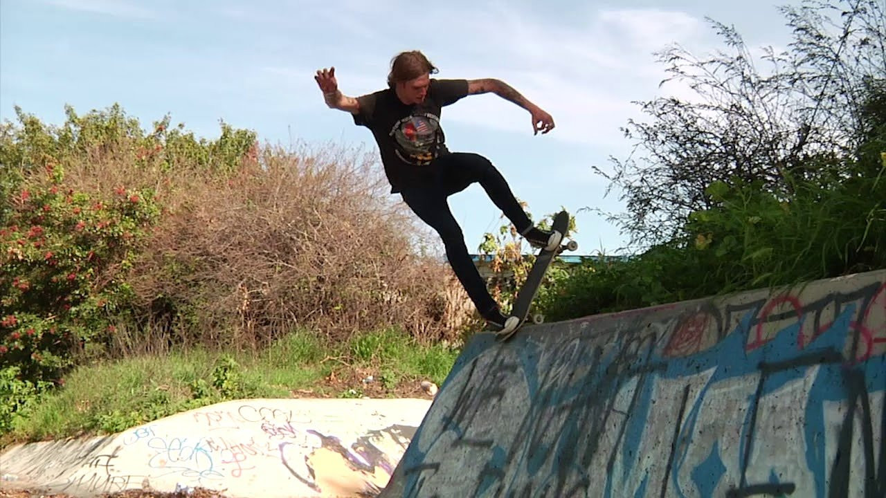 We did some a run with Castlebasas for Chris Gregson's new board.<br />New boards and T shirt available now!<br />http://bloodwizard.com/#home-1<br />https://www.instagram.com/castlebasas/