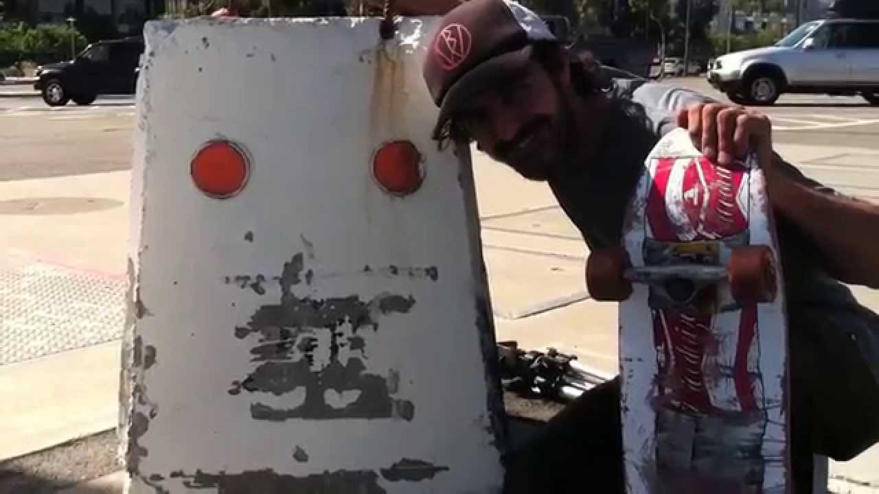 BW Warlock MIKE MANZOORI and master lensman, shredding in San Francisco.<br />Filmed/Edit by TOAD<br />http://bloodwizard.com/