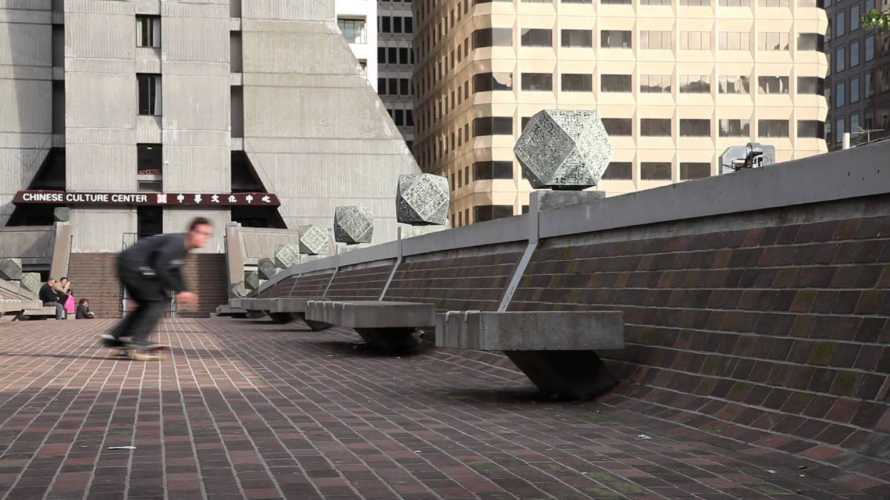 Big Trouble in Little Chinatown<br />JERRY GURNEY at the legendary China Banks during the filming of Wizard Bloody Wizard.<br />Mike Manzoori on the A camera (of course)<br />Visser clip<br />http://bloodwizard.com/