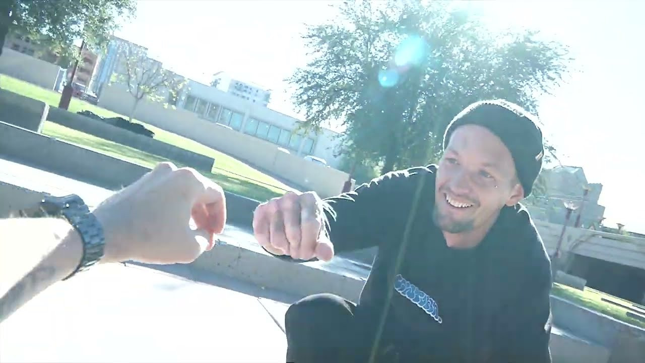 In hype of the Cowtown X Arik Griggs 'GRAFF LIFE' deck & apparel releasing December 20th at our Goodyear location. Arik Griggs and @timvasquezAZ hit Downtown Phoenix for a sesh with the LTD gear!<br /><br />Film/Edit: Tim Vasquez<br />Music: KORMAC