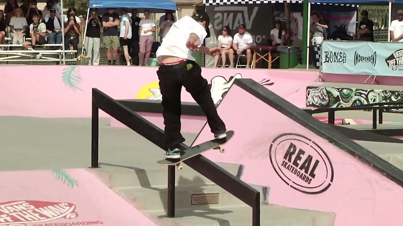 Quick Highlights with 'GOLDEN TICKET' Winner Filipe Mota! <br />PHXAM 2022 presented by Vans. <br /><br />Thanks Vans, Bones Wheels, Independent Trucks, Thrasher, Real Skateboards, Pro-Tec, Bones Bearings, Diamond Supply Co. & Mob Grip for making this event possible.<br /><br />Film:<br />Josh Metzger <br />Brian Masterson <br />Carlos Monge <br />Edit:<br />Tim Vasquez