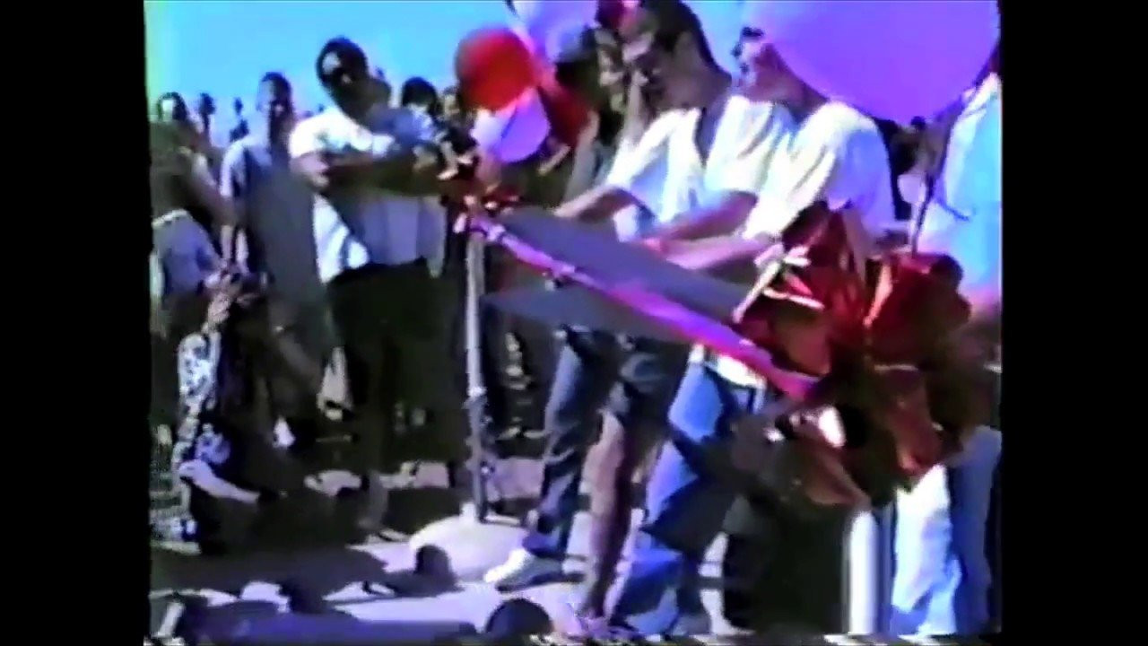 Desert West opened in 1997. It was the first concrete skatepark in Arizona. Skateboarders raised the money, worked with the city and designed it. This was a milestone for AZ skateboarding and paved the way to open more parks. On May 31st, Desert West Turns 20!!! Filmed by Rebekah Hall and Tim Vasquez. Additional filming Jackson Casey. Edited by Tim Vasquez.