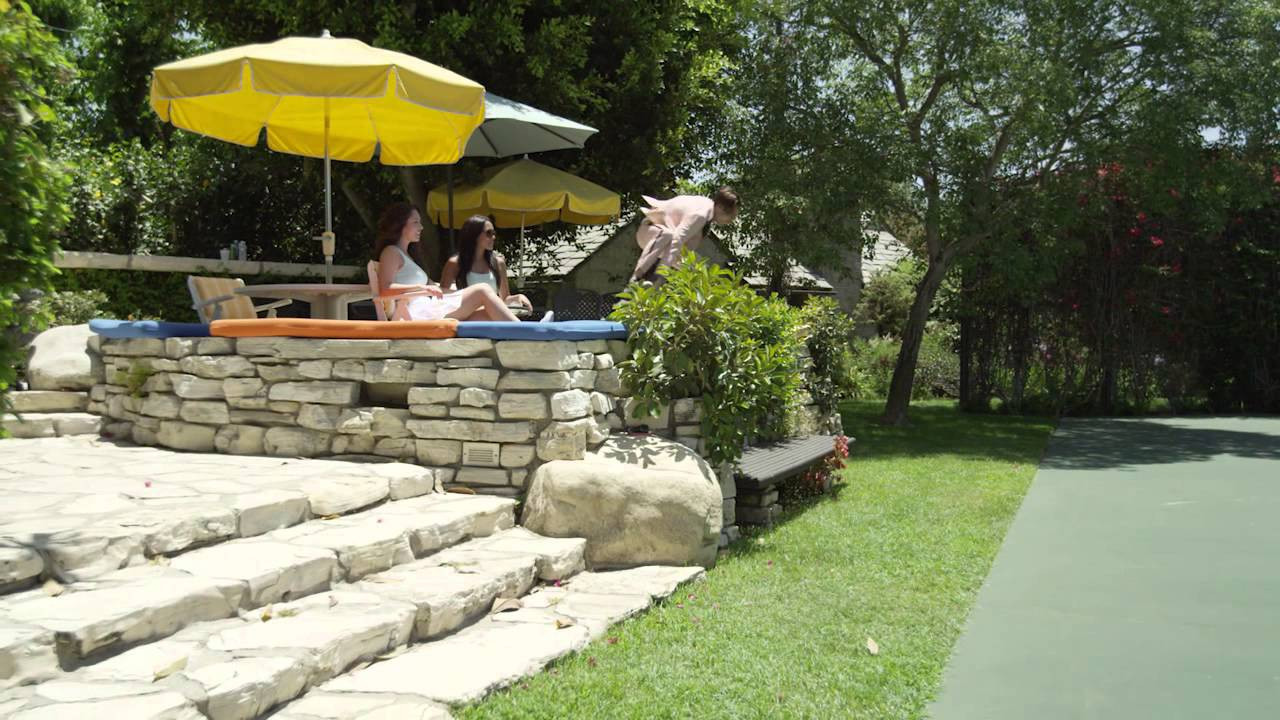 Enjoy the videos and music you love, upload original content, and share it all with friends, family, and the world on YouTube.