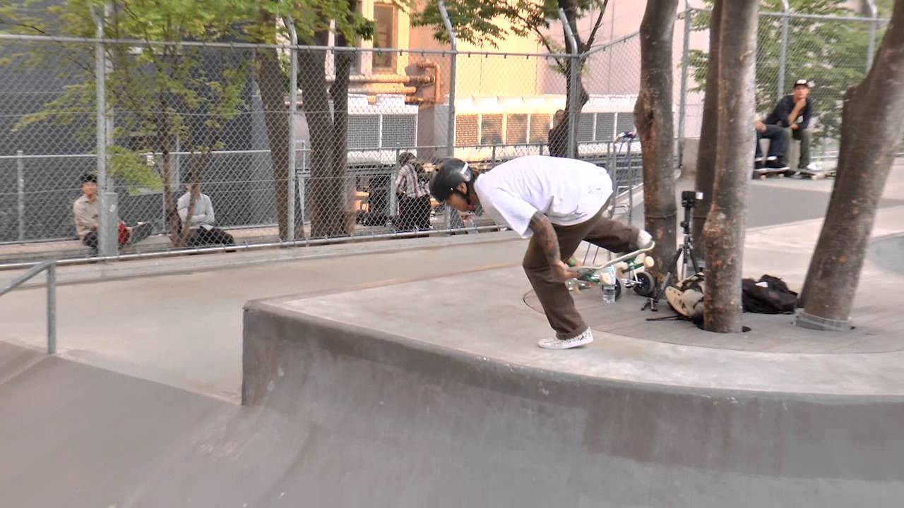 GWに開催したACE truckのツアー映像です。宮下公園、新横浜でのライディング映像です。是非ご覧ください。<br /><br />rider<br />Tom Remillard<br />Raven Tershy<br />Bennett Harada<br />Ronnie Sandoval<br />砂川元気<br /><br />edited and filmed by<br />Yukihisa Nakamura