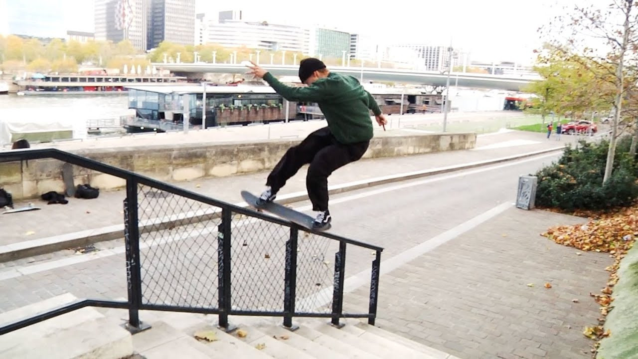 Filmed and edited by Achille Isnard.