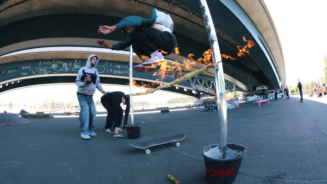 #skateboarding #skatechallenge <br />How High Can You Go? Hippy Jump Challenge at Berlin's Nest Skate Spot Berlin.<br /><br />Oh yes, we love a good challenge here at DOSE 😎<br />This week, we hit up the Nest Skate Spot — a chill, under-the-radar park right under the bridge by the Spree river in Berlin — and brought our own chaos: a DIY hippy jump obstacle with six levels of height madness.<br /><br />Starting height to get loose: 60cm (23.6”)<br />Then it’s on:<br />80cm (31.5”)<br />1m (39.3”)<br />110cm (43.3”)<br />120cm (47.2”)<br />and finally 130cm (51.2”) — basically “you’re not supposed to make this.”<br /><br />Just for fun (and drama), we lit it on fire. Literally.<br /><br />Who went highest? Who ate it? Who survived the flames?<br />Watch the full session and find out.<br /><br />Skaters:<br />Gino: https://www.instagram.com/lambor.gino<br />Deo: https://www.instagram.com/deolegotoy<br />Konrad: https://www.instagram.com/corny_sb<br />Willi: https://www.instagram.com/wuerziger_willi/<br />Gabi: https://www.instagram.com/gabixkahl/<br />Wesley: https://www.instagram.com/vx.wes1ey<br /><br />✅ Sub To The Channel For More Videos: https://youtube.com/doseskateboarding<br /><br />👉 Visit: http://doseskateboarding.com<br />👉 Follow: http://instagram.com/doseskateboarding/<br />👉 Twitter: https://twitter.com/doseskate<br />👉 TIKTOK https://www.tiktok.com/@doseskateboarding<br /><br />Video filmed by <br />Brit: https://instagram.com/britthekid <br />Paul: https://instagram.com/clipthapaul<br />Ognor https://www.instagram.com/n0r_photography<br />Vincent: https://instagram.com/vin.cenat<br />Edited by Brit https://instagram.com/britthekid <br /><br />Subscribe to DOSE for more skate life videos.<br />For news about skateboarding every day, check out https://doseskateboarding.com/