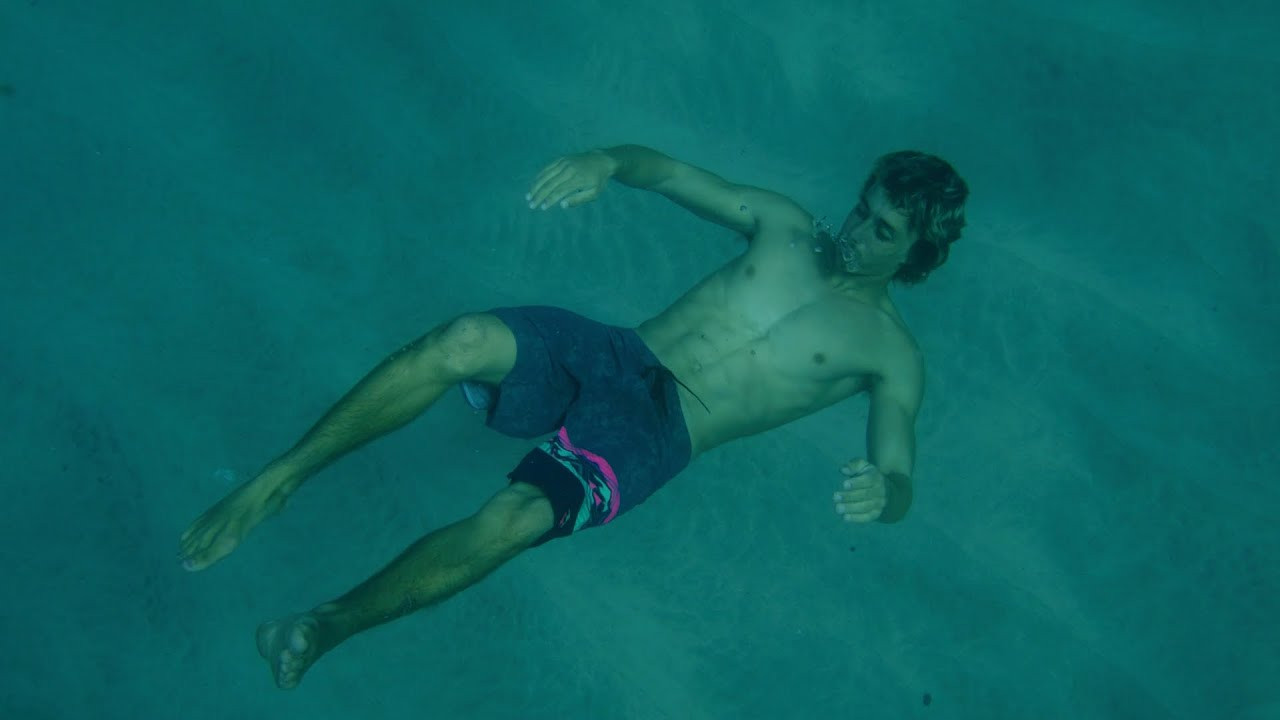 Good for your surfing, good to the ocean. Meet the all-new Burleigh Pro, trusted by Eithan Osborne. Made from recycled PET bottles, this boardshort is constructed with 4-way stretch fabric, for the perfect combination of performance and comfort. ♻️<br /><br />Shop the Diamond Daze collection here: https://bit.ly/3m0wvlo<br /><br />Subscribe to Billabong for more videos: https://www.youtube.com/user/billabong<br /><br />Visit www.billabong.com for the latest athlete news or follow us on social for up to the minute updates:<br /><br />Instagram | https://www.instagram.com/billabong/<br />Facebook | https://www.facebook.com/Billabong/<br />Threads | https://www.threads.net/@billabong/<br />TikTok | https://www.tiktok.com/@billabong/