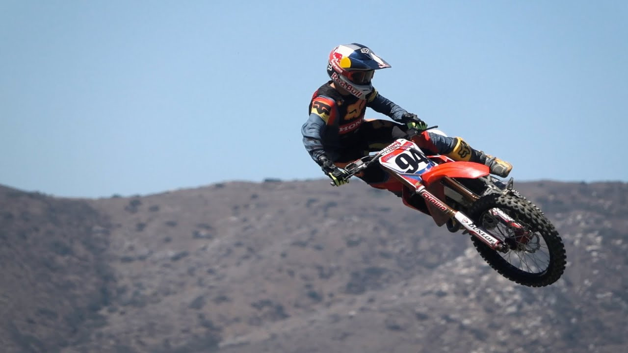 With the start of the 2019 season just months away, racers and their teams are now beginning the testing process aboard the new race machines. We ventured out to Fox Raceway, which has been the hot-spot for factory riders and their teams in the recent weeks, and captured some footage of the premiere racers. Check out this raw video of HRC Honda's Ken Roczen and Cole Seely, TLD KTM's Mitchell Falk, Star Yamaha's Mitchell Oldenburg, Pro Circuit's Adam Cianciarulo, and the retired Ryan Villopoto.