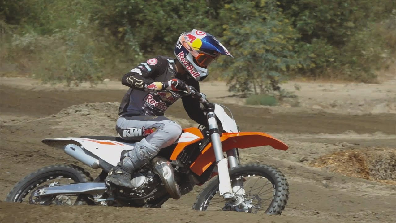 TransWorld Motocross put together some clips of Ryan Dungey ripping a 2019 KTM 150 SX, at Fox Raceway. <br /><br />Sit back, crank up the volume, and enjoy a raw two-stroke lap with Dungey.