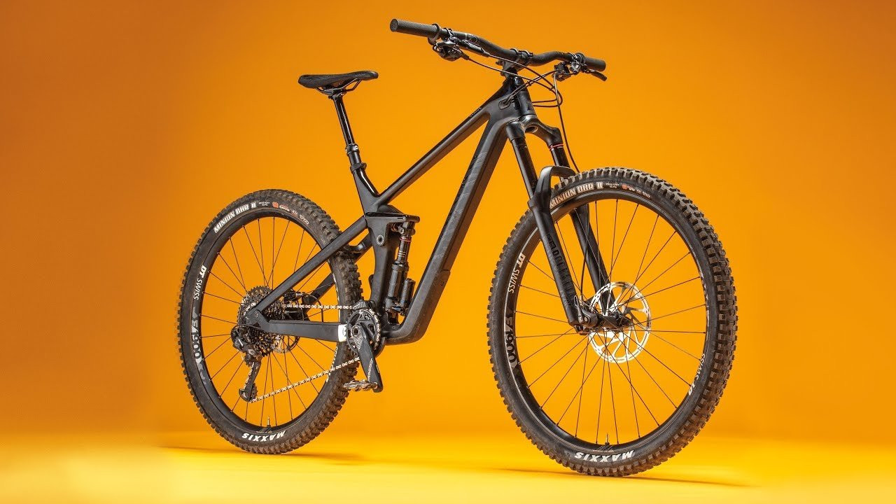 A long-travel 29er with the accessibility of a trail bike. But we mostly talk about Shapeshifter and whether remote-control geometry is necessary in the era of steep seat tube angles. Find the full review and much, much more at BikeMag.com.