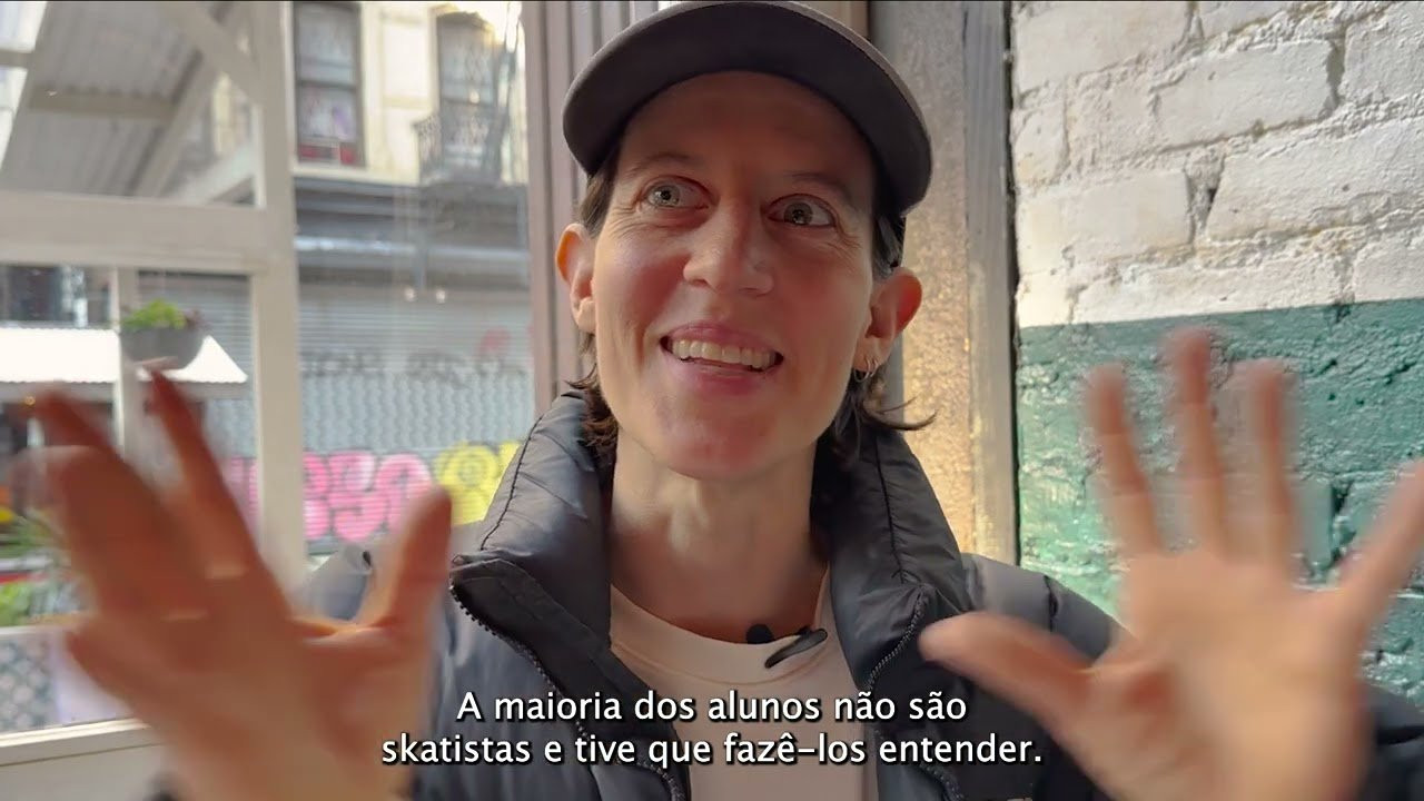 Conversamos com Alexis Sablone sobre o lançamento do seu tênis, o AS1-Pro, num dos mais importantes museus do mundo, o Guggenheim. Alexis também falou conosco sobre arquitetura, design e claro, skate.<br /><br />Filmado e editado por Guilherme Guimarães<br />Cidade de Nova Iorque - 25 de abril de 2023<br /><br />00:00 - AS1-Pro<br />02:14 - Influências<br />03:33 - Carreira<br />04:56 - Arquitetura<br />06:19 - Skate na cidade<br />07:29 - Universidade<br />09:13 - Skate Feminino<br />10:31 - Evento no Guggenheim