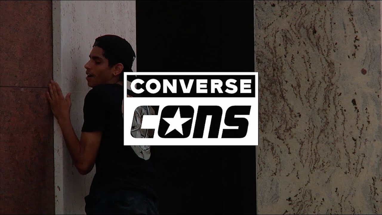 Kickflip de Arthur Ribeiro para apresentar o novo Converse Rival SKT, um dos tênis favoritos do time de skate da Cons. Inspirado nos ícones das quadras de basquete, agora na versão SKT.<br /><br />Filmado e editado por Guilherme Guimarães <br />Trilha Sonora por Fernando Denti<br /><br />#RivalSKT #ConverseCons