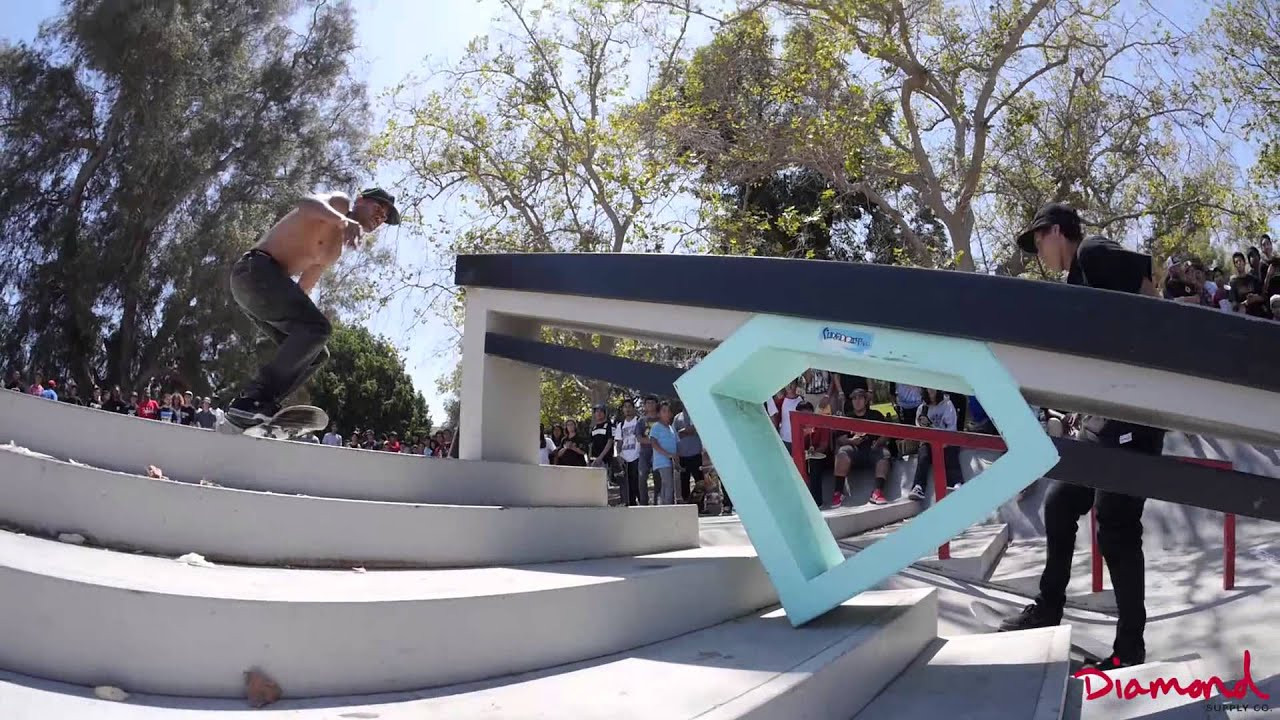 Diamond Supply Co skatepark at hazard park in Los angeles california has now been here for 1 year. So we celebrate with some food, fun, drinks, and of course skateboarding. Congratulations to Jeff for winning best trick and receiving the diamond gold chain and 500 Bucks!!! <br />Filmed and Edited By Dan Abadi<br /><br />Follow Diamond @Diamondsupplyco