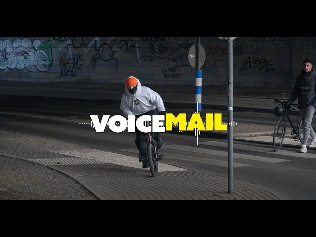 SHOP NOW -https://kingdom-eu.store/products/eclat-pulsar-grips<br /><br />The Pulsar grip is the end result of our quest for the “perfect” grip. This flangeless mushroom-style grip is made in the USA by ODI grips using their super soft rubber compound which combined with our specially designed rib profile, makes for our best feeling and longest-lasting grip yet.<br /><br />https://eclatbmx.com/products/grips-barends/pulsargrips/ <br /><br />FOLLOW US - https://www.instagram.com/eclatbmxbrand<br /><br />https://eclatbmx.com/