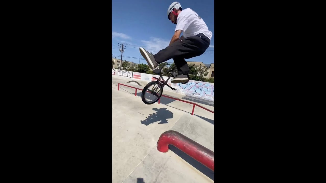 Ethan coming through with the butter <br /><br />#bmx #fitbikes