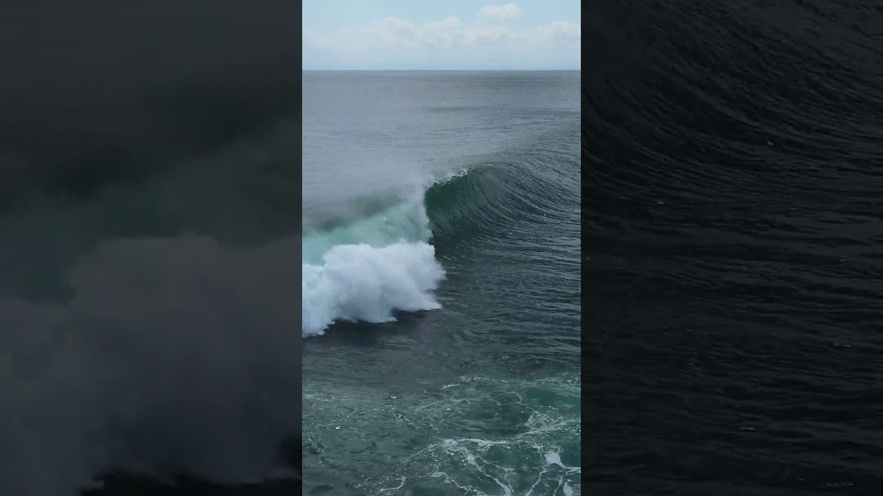 Former WCT pro, Ace Buchan, gets a nice tube at Uluwatu.<br /><br />We're excited to be partnering with www.surf-forecast.com - the best free forecasting website out there. Please check out their site for over 7,000 surf locations and free 12 days forecasts.<br /><br />IF YOU WANT TO CREATE SURF VIDEOS LIKE THIS CHECK OUT THE GEAR WE USE FROM AMAZON: <br /><br />Our camera: https://amzn.to/3XHjiMe <br />Our drone: https://amzn.to/3HauKJg <br />Our main lens: https://amzn.to/3Jo9qCU <br />Our other lens: https://amzn.to/3Ji9XWW <br />Our main tripod: https://amzn.to/3Y6yUZG <br />Our second tripod: https://amzn.to/3Hh9EsJ <br />Our second tripod head: https://amzn.to/3WPpsbQ <br />Our camera bag: https://amzn.to/3HdvTzH <br />The laptop we edit on: https://amzn.to/3Hdwb9L <br />Our external hard drive: https://amzn.to/3Y2lJc0 <br /><br />_____________________________<br /><br />Social media accounts:<br />Instagram: https://www.instagram.com/global.zoo.co/?hl=en<br />Facebook: https://www.facebook.com/Global.Zoo.Co<br /><br />_____________________________<br /><br />DISCLAIMER <br />Some of the links above are affiliate links, where I earn a small commission if you click on the link and purchase an item. You are not obligated to do so, but it does help fund these videos in hopes of bringing value to you! <br /><br />#Surfing #Surf #Indonesia #Bali #GlobalZoo #SurfForecast
