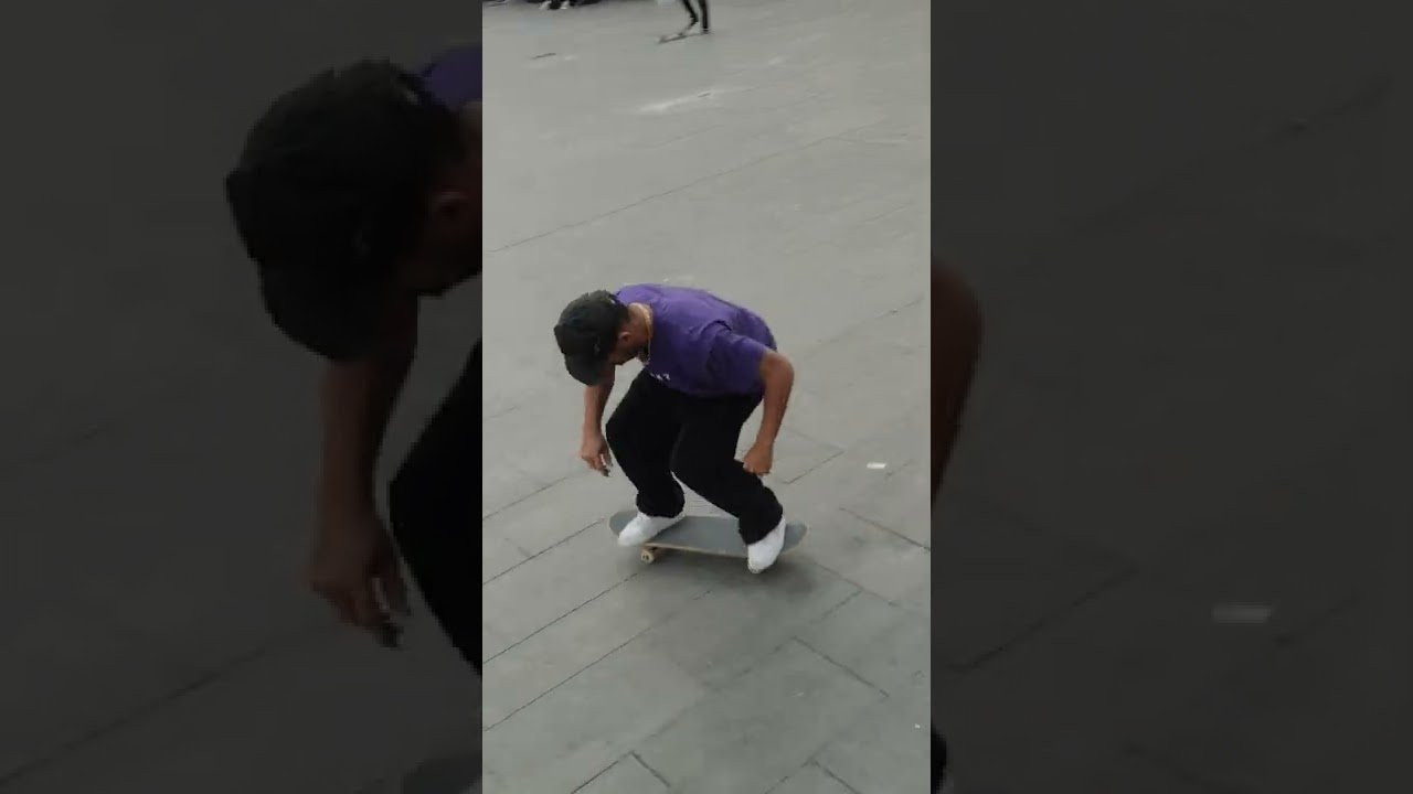 Skateboarding in MACBA<br />https://www.macbalife.com/shop<br />http://www.facebook.com/MacbaLife<br />http://www.instagram.com/MacbaLife