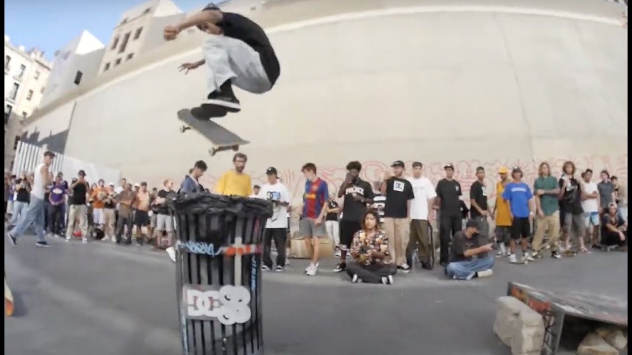A legendary Phily´s trashcan arrives to Macba. We wanted to emulate one of Josh Kalis most iconic spots to celebrate the DC Shoes x Macba Life shoe launching. Why? Because we love plaza skateboarding. <br /><br />Film and Edit: Rodrigo MS <br /><br />Skateboarding in MACBA<br />https://www.macbalife.com/shop<br />http://www.facebook.com/MacbaLife<br />http://www.instagram.com/MacbaLife