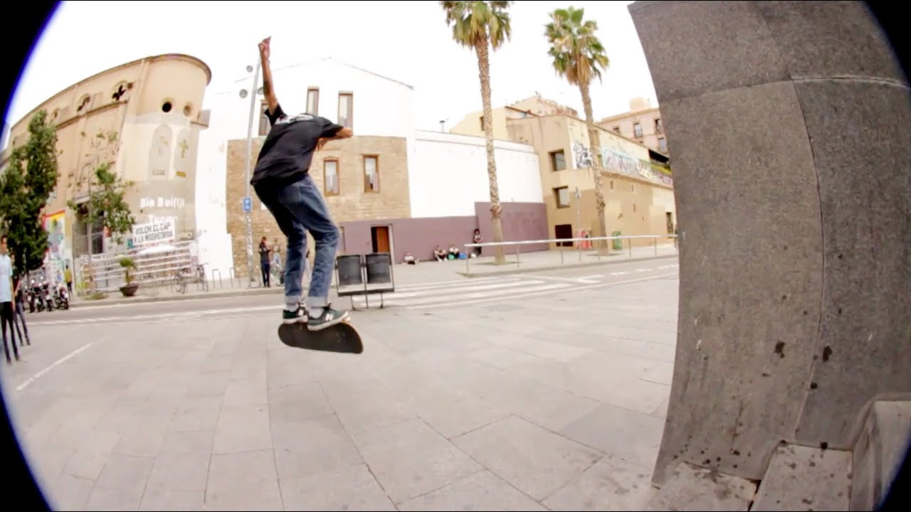 This was a 2 days battle. Adriel landed on the board a lot of times, but had a hard time before the perfect landing. <br /><br />Featured skaters: <br /> Adriel Parmisano<br /> <br />Film and edit:<br /> <br /> Javier Menéndez<br /> <br />Skateboarding in MACBA<br /> http://www.macbalife.com<br /> http://www.facebook.com/MacbaLife<br /> http://www.instagram.com/MacbaLife