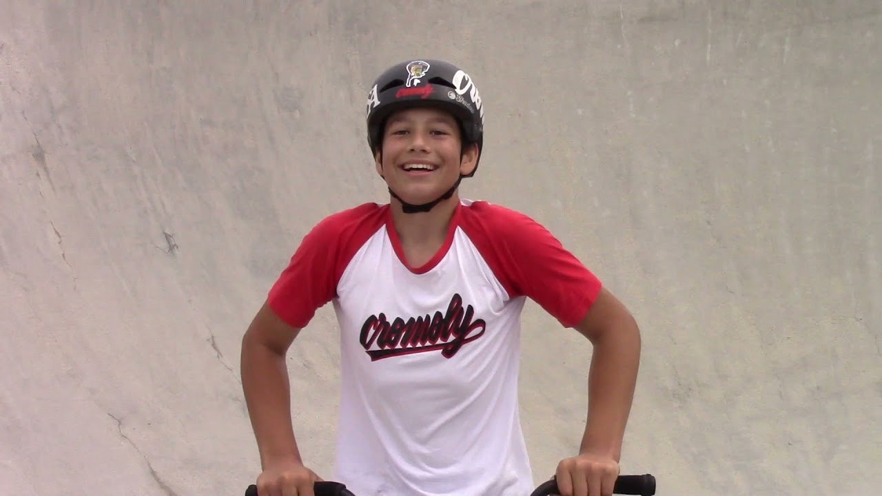 20 min de video que muestras en proceso de grabación con Sául para su último edit incluyendo clips que no entraron en el video final.<br /><br /><br />Espero que os mole!<br /><br /><br />20 min video wich shows the process of filming with Saúl for his latest edit including some clips that didn't make it into the final video.<br /><br /><br />Hope you like it!