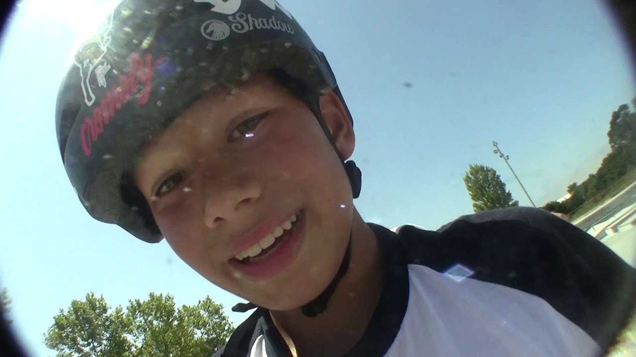 Con sólo 13 años, a Saúl no le hizo falta más de dos días en el Skatepark de Navia para grabar este banger edit con Fernando detrás de la cámara.<br /><br /><br />Enjoy!!<br /><br /><br /><br />"Saúl is a 13 years old kid from Vigo, Galicia. I've known him for a while and he has been shredding his 16" inch bike for a couple of years now before he grew a couple inches more, changed to the 18" bike and got the hook up on Subrosa and Shadow via Action Wheels. I don't get impressed by kids too often these days... the level is amazing and there are so many but after casually meeting him and his father at different events, feeling their energy about BMX and watching him kill both park and street, I'm sure, sooner or later, many people will know about Saúl. When I knew that I was gonna spend a couple of days in Vigo, I was hyped to get some clips, so I hit him up and we met at his local park "Navia". I didn't expect a 3 min long hammer edit!" - Fernando Laczko