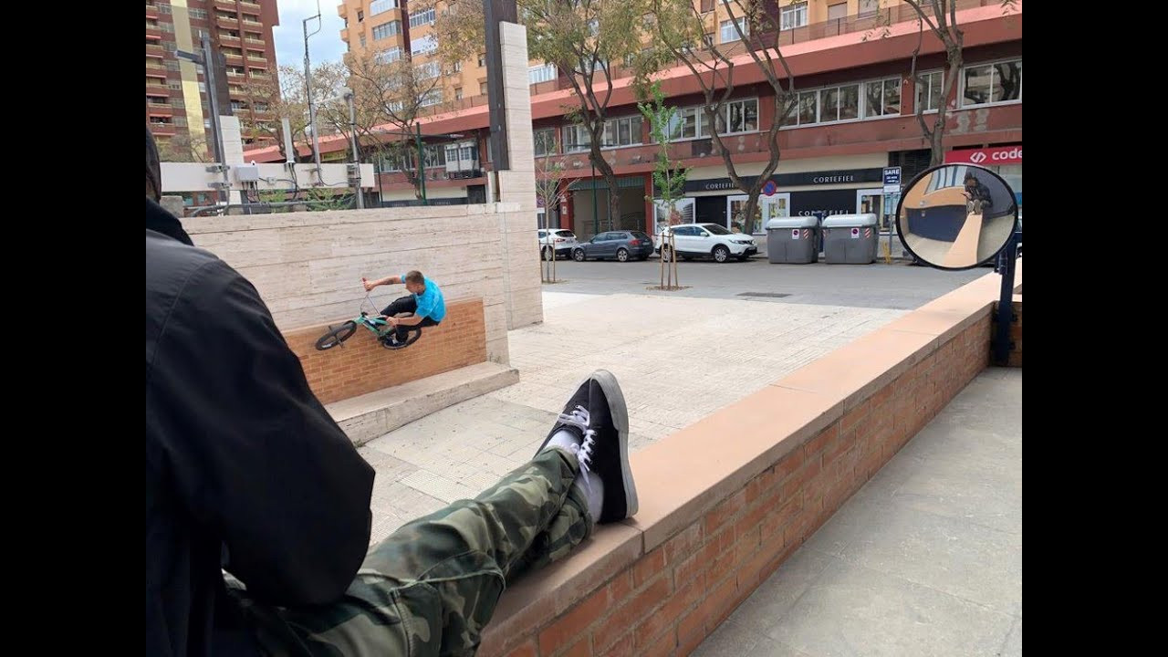 Antonio Laczko moved back to Malaga and is getting it in the streets just like always!<br /><br />Guest clips: Joseph Chick, Nacho Torres, Fernando Laczko, Jordan Aleppo<br /><br />Antonio Laczko se volvió para Malaga y esta haciendo de las suyas por las calles como siempre!<br /><br />Guest clips: Joseph Chick, Nacho Torres, Fernando Laczko, Jordan Aleppo