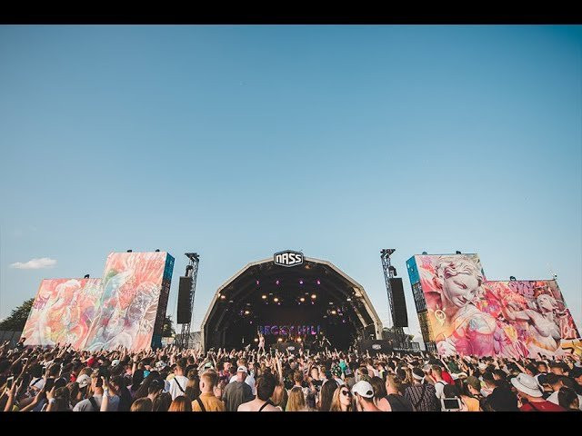 For this episode I flew out to Bristol for the Nass Festival and stayed to film with the United crew for an upcoming Mixtape!<br /><br />Shit obviously got loose so sit back and peep the vibes!<br /><br />Para este episodio viajé a Inglaterra para el famoso campeonato/festival llamado Nass y luego quedarme a grabar con los chicos de United para un nuevo Mixtape.<br /><br />Estaba claro que se iba a liar así que ponte cómod@ y distruta la movida!