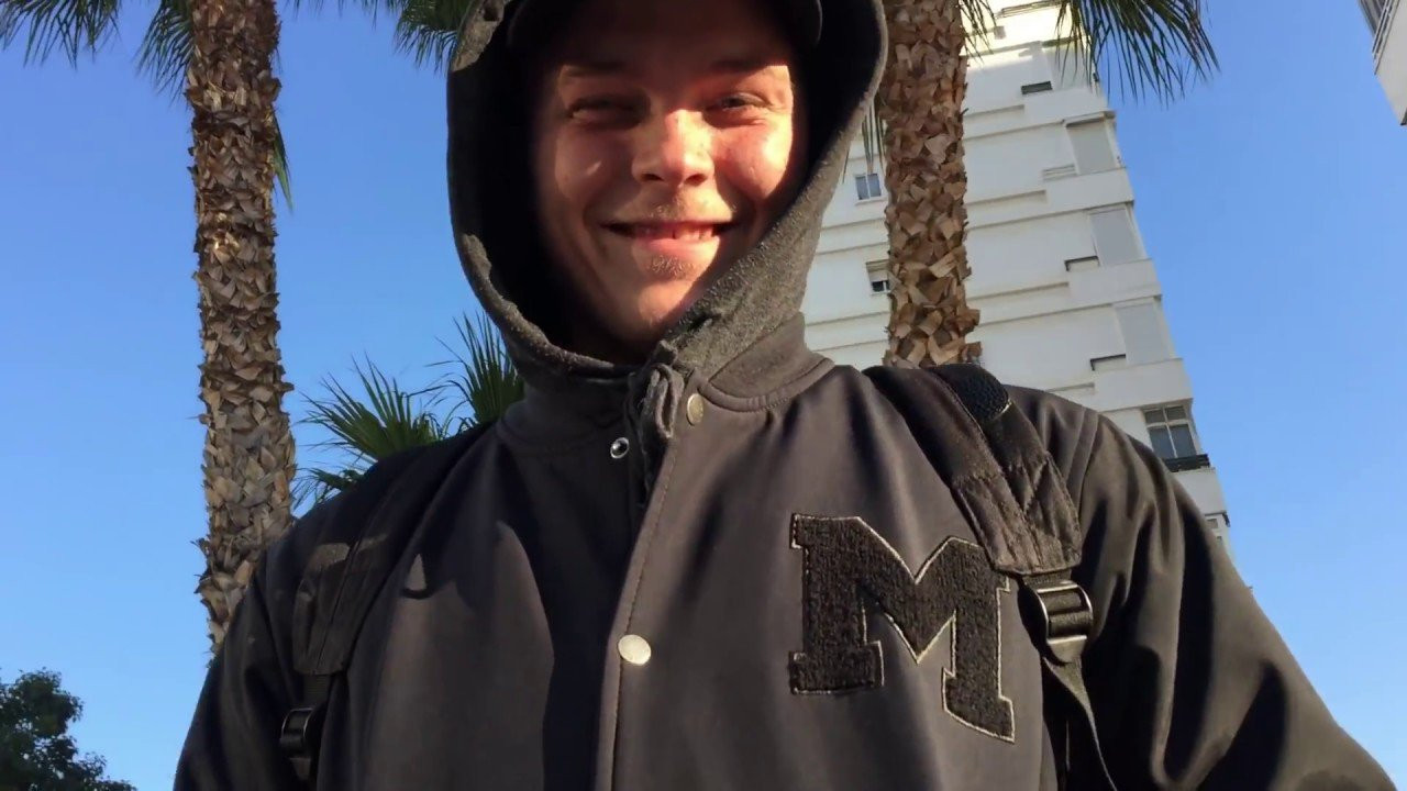 Para el ultimo dia de Fernando en Malaga fuimos a comer a un chino y terminamos llevando a Alex Donnachie , etc a ver algunos spots para grabar (por eso hay menos clips nuestros montando)<br /><br />Suscribiros si os ha gustado y quereis que hagamos mas!!<br /><br />siguenos en instagram:<br />https://www.instagram.com/fernandolaczko/ <br />https://www.instagram.com/haitamtaqy/<br />https://www.instagram.com/roman.99/