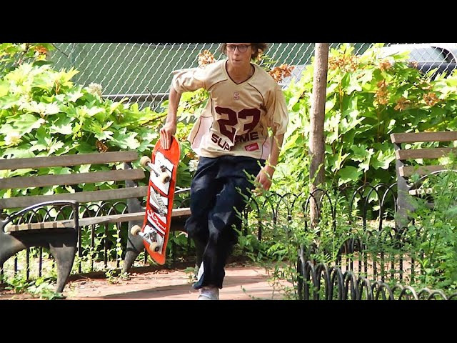 Features Niko Giovannoni, Zuma, Rachid, Plako, Korahn Gayle, Nils Matijas, and Vince Palmer. Filmed & edited by Brisquit. <br /><br />https://quartersnacks.com