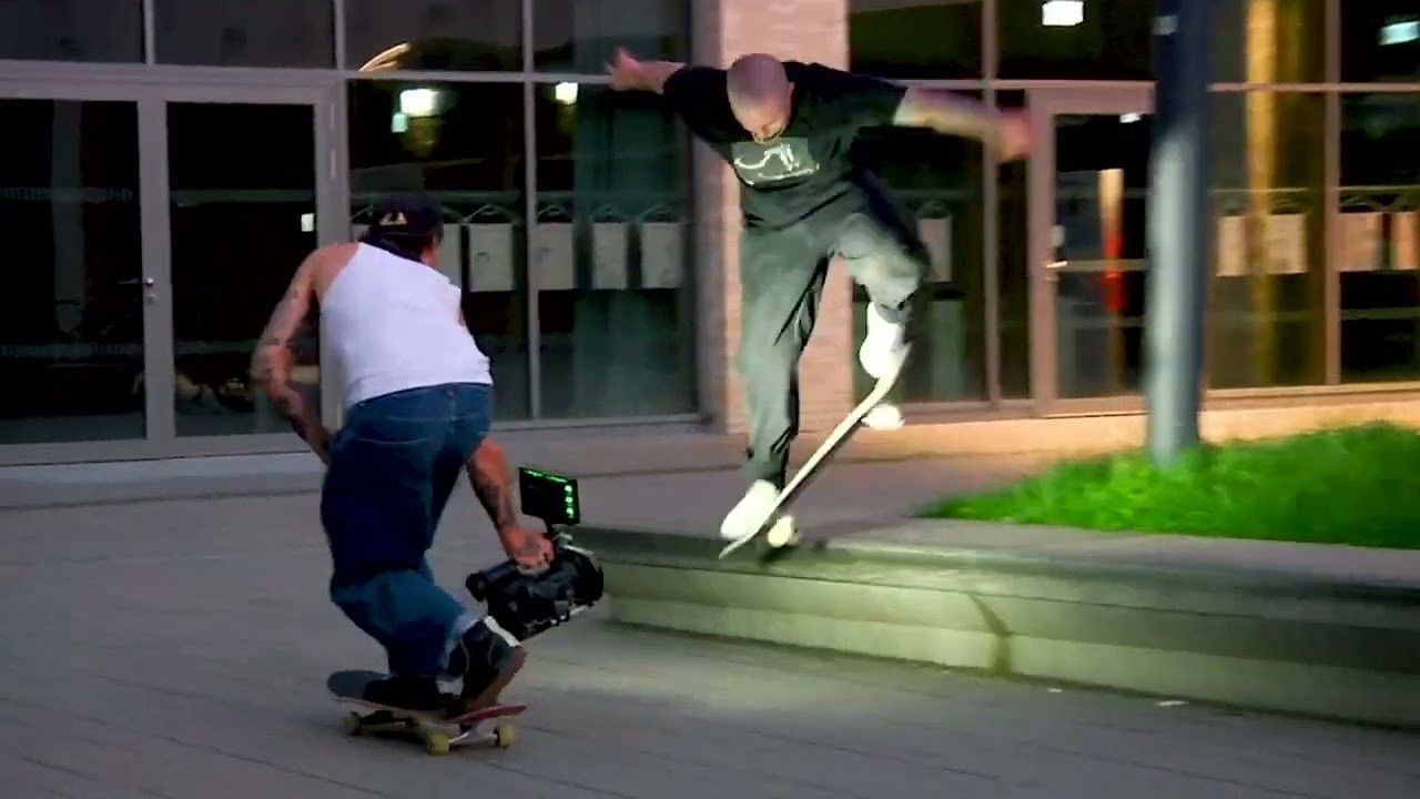 Links to original clips: https://quartersnacks.com/2023/08/qstop10-august-11-2023/ • Intro via @troystills