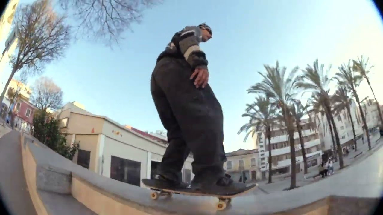 Links to original clips: https://quartersnacks.com/2023/08/qstop10-august-4-2023/ • Intro via mikearnolddeluxe on IG