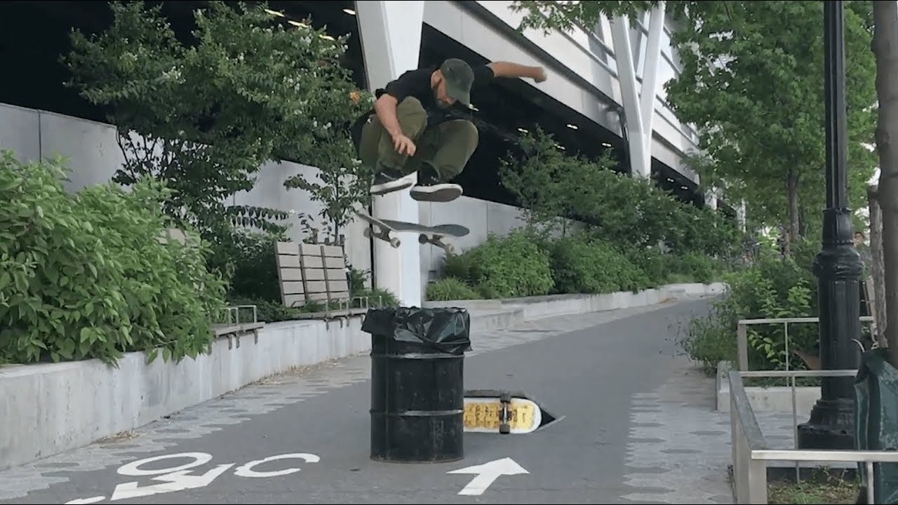Party edit from the year, thanks for all the support xoxo • https://quartersnacks.com
