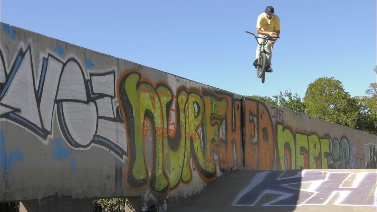 New Aaron Ross part dropping on Thursday. <br />Filmed and edited by Dan Coller.<br /><br /><br /><br />---<br />http://www.odysseybmx.com<br />---<br />http://facebook.com/odysseybmx<br />http://twitter.com/odysseybmx<br />http://instagram.com/odysseybmx<br />http://odysseybmx.tumblr.com<br />http://youtube.com/odsyvision