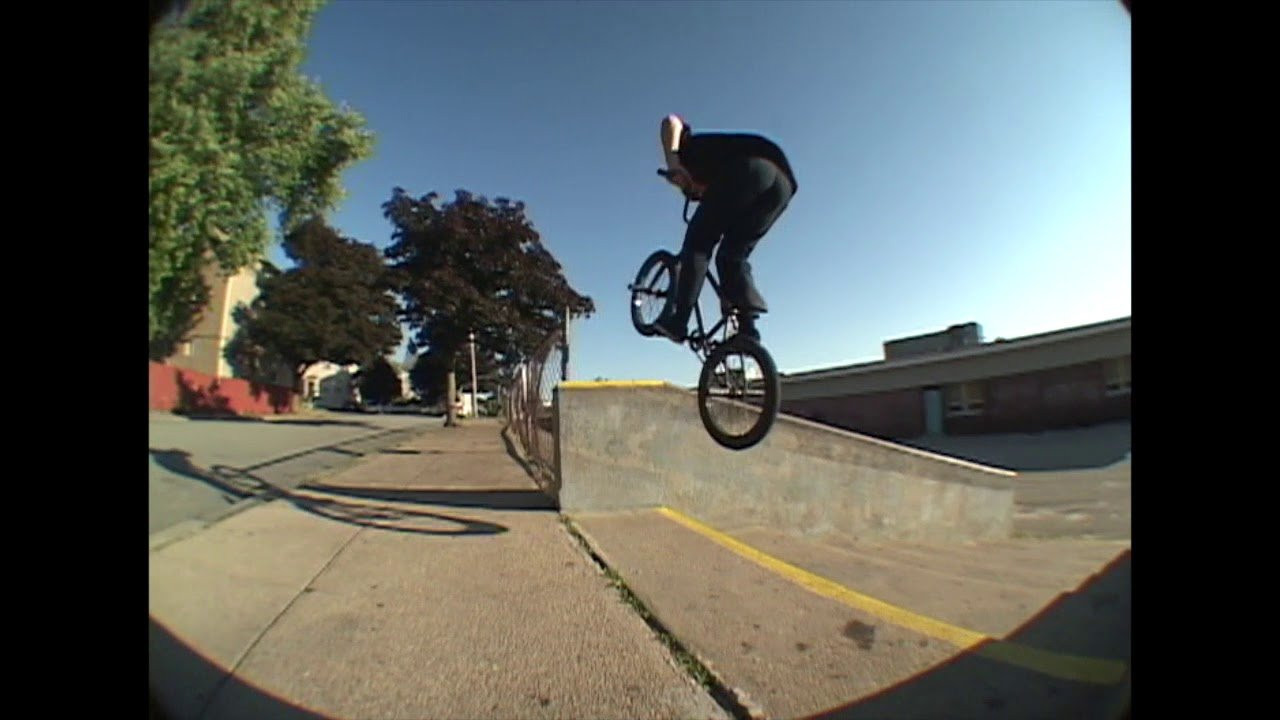 Odyssey and Sunday are proud to present the third Odyssey vs Sunday VX edit, made entirely by our team riders in Providence, RI. This month's video was lovingly edited by Justin Spriet and was filmed by and stars Justin, Jared Duncan, Alec Siemon, Travis Hughes, Mark Burnett, and John Mayo. You already know everybody killed it.<br /><br /><br /><br />---<br />http://sundaybikes.com<br />http://sundaybikes.com/store<br />http://instagram.com/sundaybikes<br />http://facebook.com/sundaybikes<br />http://twitter.com/sundaybikes<br />http://sundaybikes.tumblr.com