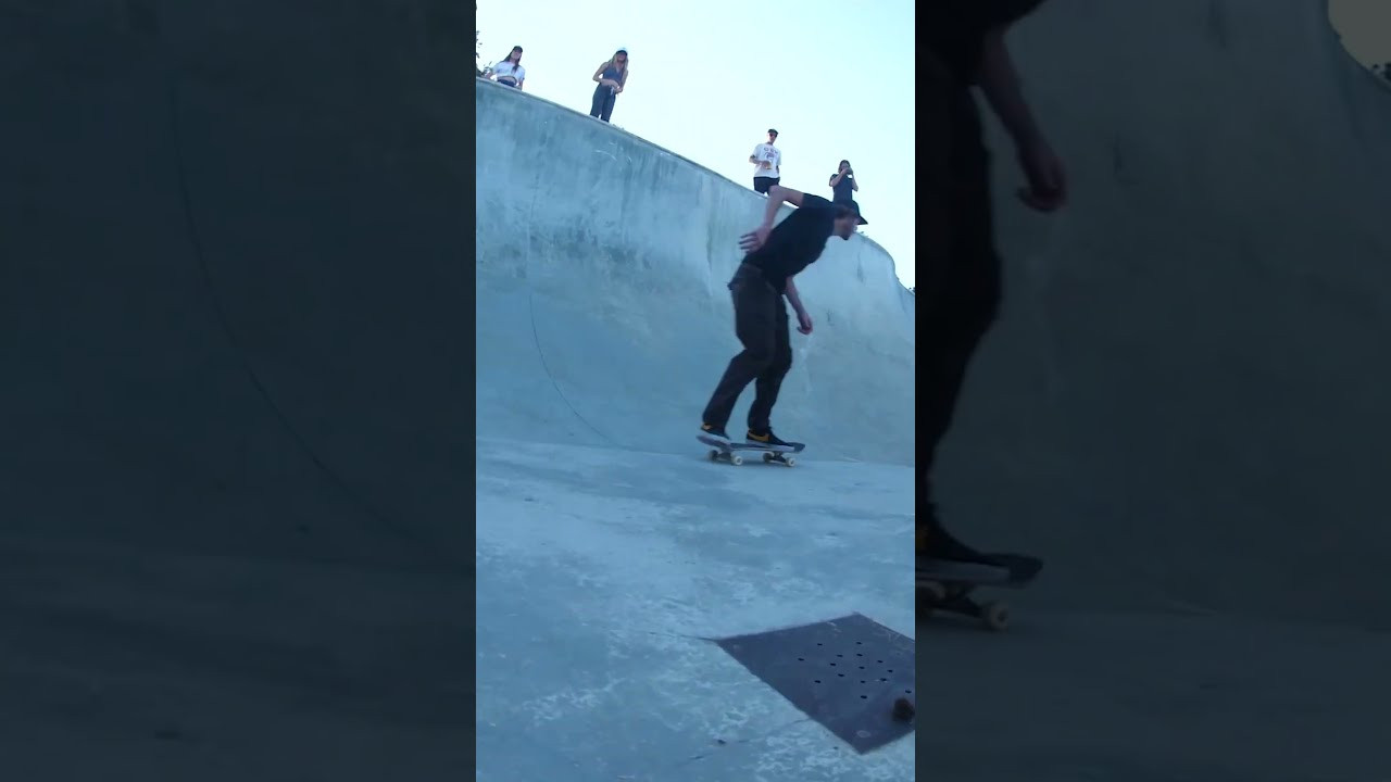 Willis is no stranger to the invert but we weren't aware mice got down link that!