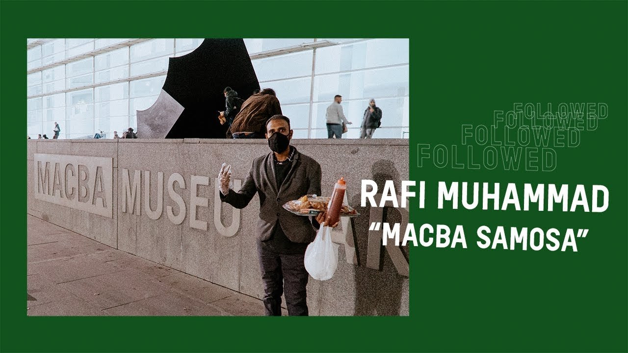 Rafi Muhammad, also known as "MACBA Samosa". A different kind of Followed, but bear with us. Rafi has become a legend at Macba, embraced by the skate community. Book your virtual Barcelona vacation and follow us on a regular day with him, cooking Samosas at home and flipping them at night. <br /><br />Filmed by Dennis Ludwig<br />Edited by Bennet Rahm<br />Motion Graphics by Stephan Pöhlmann<br /><br />#macba #samosa #barcelona <br /><br />Get our books & apparel collection here: https://pocketskatemag.com/shop/<br /><br />Feel free to subscribe to our channel and follow us on Instagram:<br />http://www.instagram.com/pocketskatemag <br /><br />Our Website:<br />http://www.pocketskatemag.com