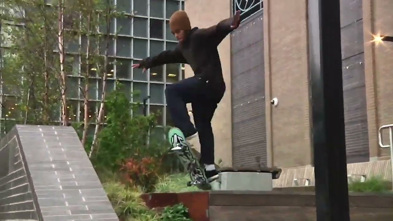 Links to original clips: https://quartersnacks.com/2023/04/qstop10-april-21-2023/ • Intro via chuckmvp