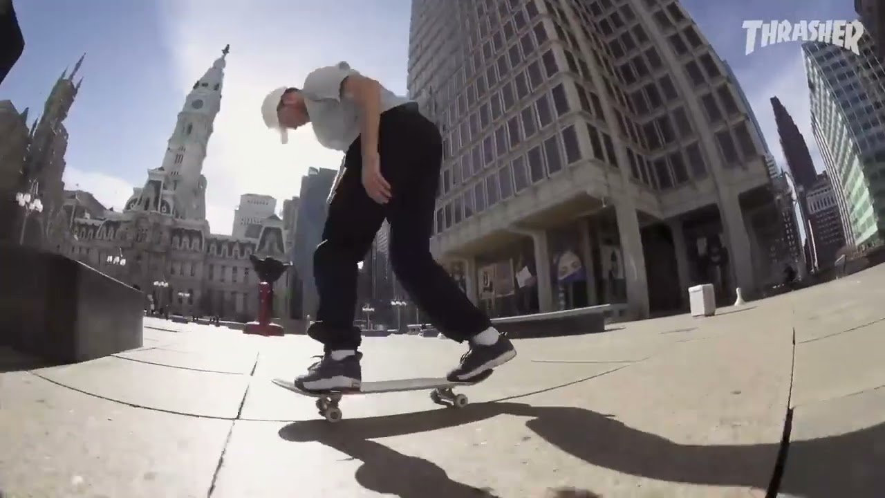 Links to original clips: https://quartersnacks.com/2022/12/qstop10-december-16-2022/ • Intro via @frog_skateboards