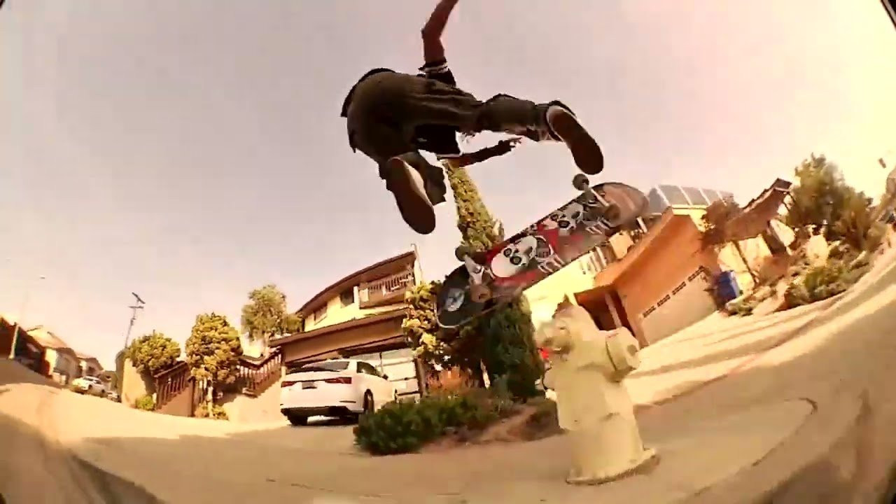 Links to original clips: https://quartersnacks.com/2022/10/qstop10-october-28-2022/ • Intro via TikTok (lol)