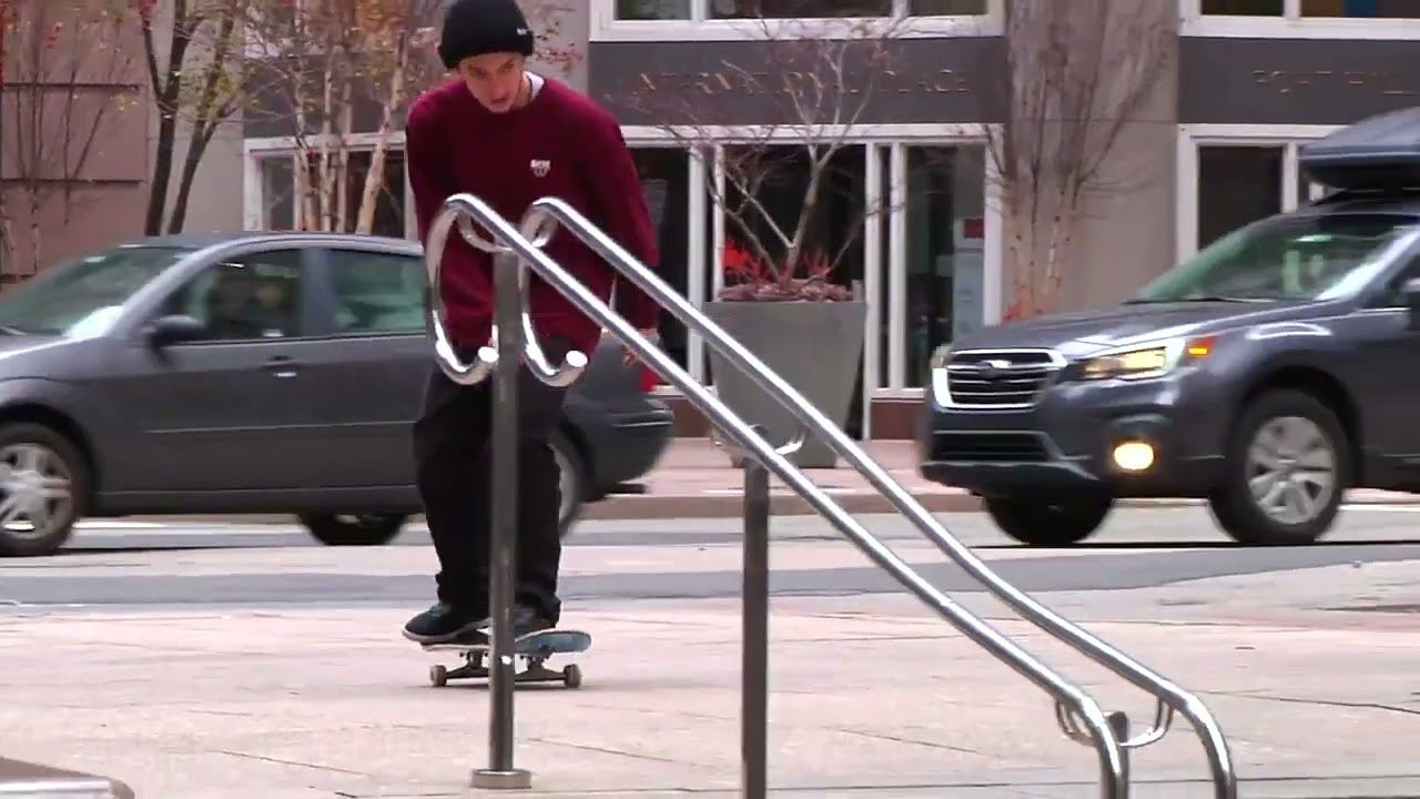 Links to original clips: https://quartersnacks.com/2022/07/qstop10-july-15-2022/ • Intro via @twebb39