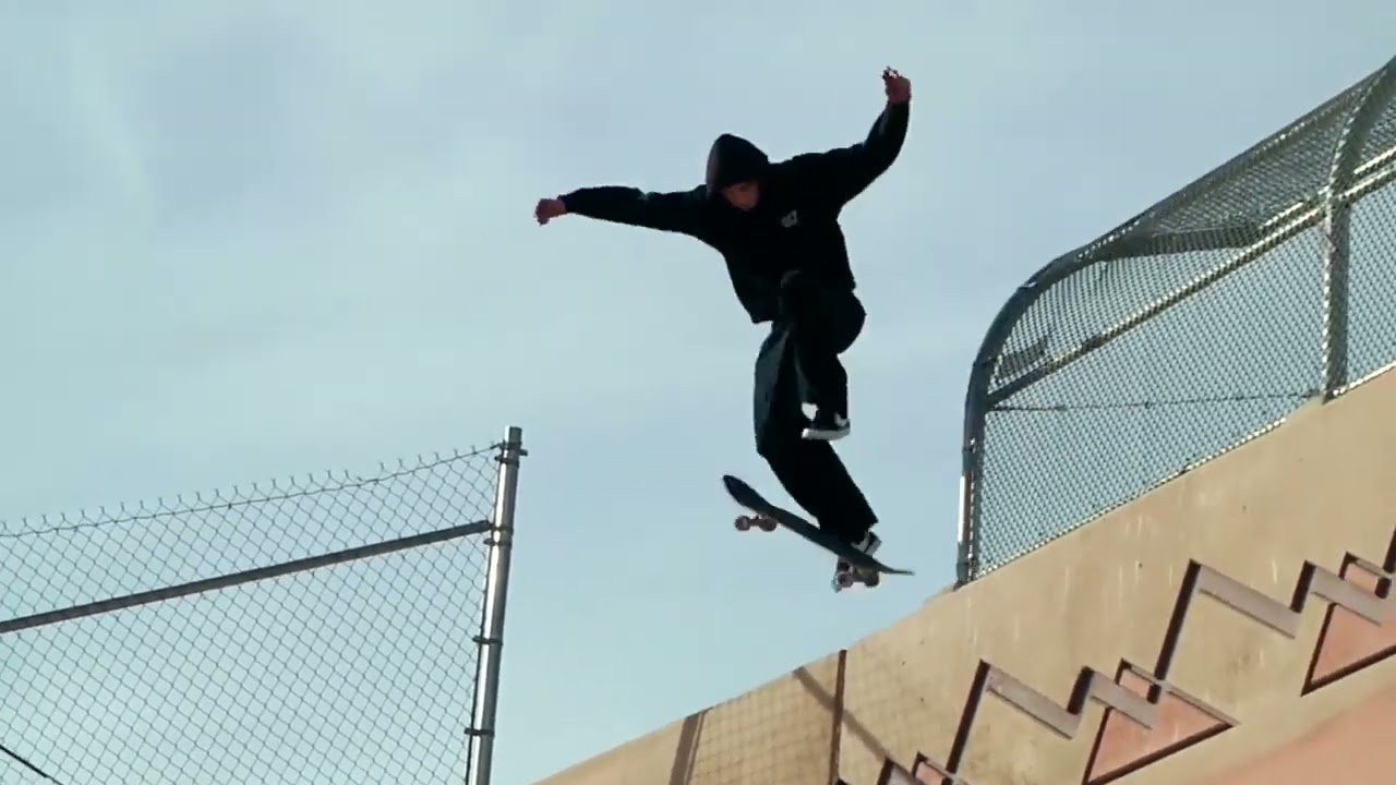 Links to original clips here: https://quartersnacks.com/2022/02/qstop10-february-4-2022/• Intro via @neeeze on IG