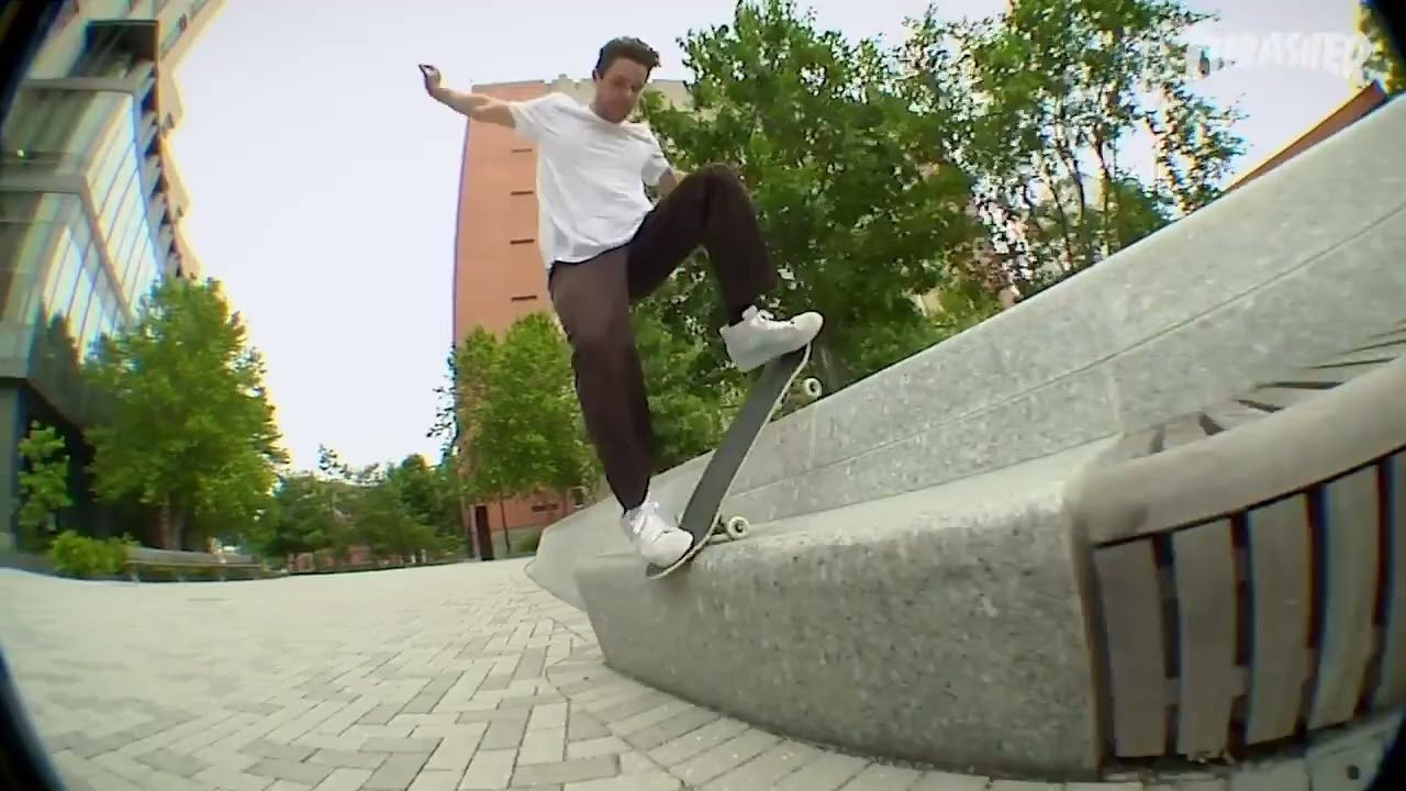 Links to original clips: https://quartersnacks.com/2021/10/qstop10-october-22-2021/ • Intro via @phil.1avoie on IG