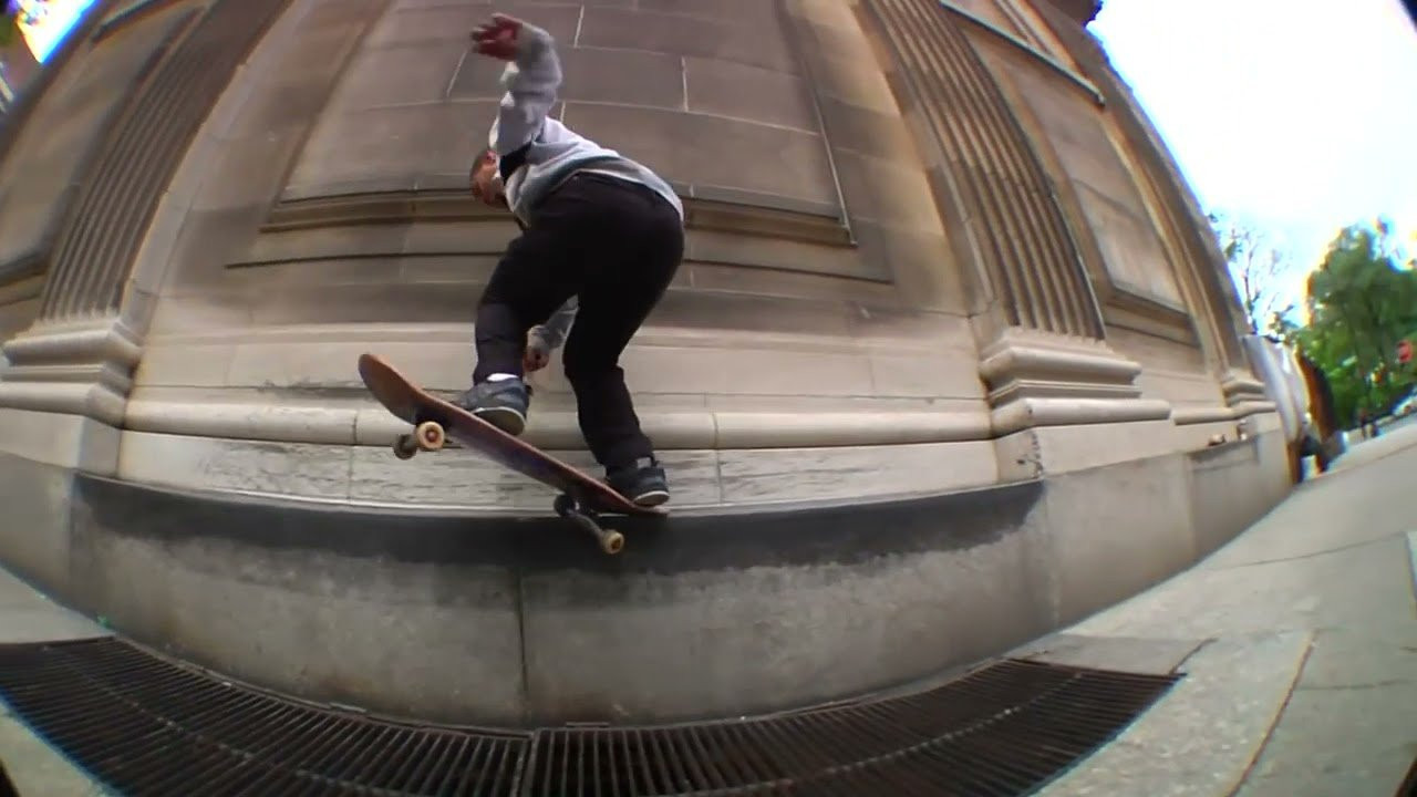 Links ton original clips: https://quartersnacks.com/2021/07/qstop10-july-9-2021/ • Intro via @spezzatura on IG