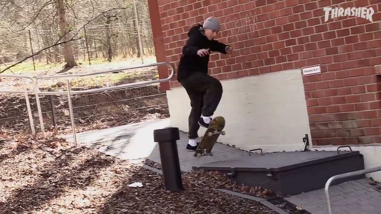 Links to original clips: https://quartersnacks.com/2021/06/qstop10-june-25-2021/ • Intro via @luciengenand on IG