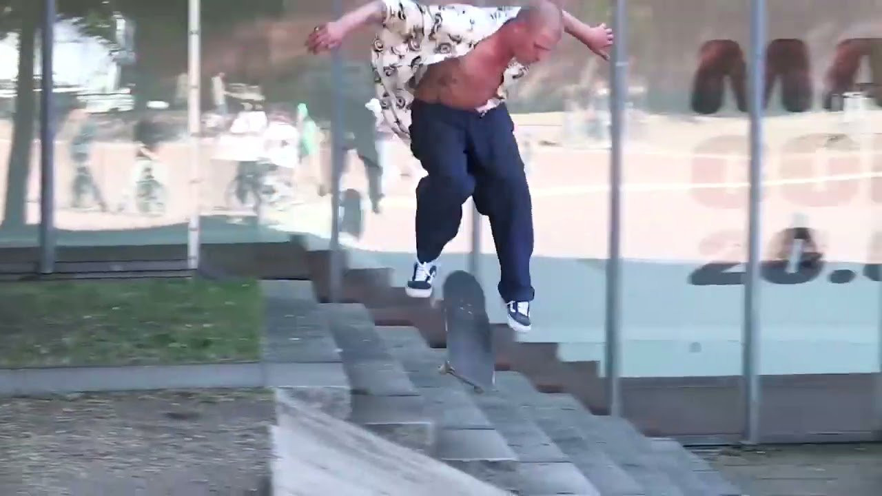 Links to original clips here: https://quartersnacks.com/2021/04/qstop10-april-2-2021/ • Intro via @clelland1an on IG