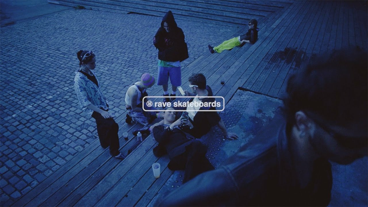 Rave x Marco Novoa réalisé par Marco Novoa <br />DOP : Théodore Hugonnier<br /><br />Rave Skateboards<br /><br />Production : Chaos<br /><br />Executive Producer : Marie Fioriti<br />Line Producer : Charlotte Thizeau <br />Production Coordinator : Mélanie Graveleau <br />Production Assistant : Marion Viollet<br /><br />Main Cast : Samuel, Tom, Louise, Diego, Lara, Dany, Inès<br /><br />1st Assistant Camera : Léo Servant<br />2nd Assistant Camera: Paul Godeau<br />Assistants Camera : Ekaterina Skvortsova, Arnaud Friderich<br /><br />Stylist : Guenaël Felixen<br />Hair & Make Up Artist : Inès Rello<br /><br />Gaffer : Quentin Ameziane<br />Electricians : Quentin Play, Pierre Antoine Mouvilliat<br /><br />Location Manager : Antoine Groun <br />Location Manager Assistant : Julien Bisagni<br /><br />Grading : Kevin Le Dortz<br />Music : Ant Pablos<br />Sound design & Mix : Aurélien Ung @Nitefall Studio<br /><br />Special Thanks : RVZ, La Station Gare des Mines, Morgane & Joséphine, ApiCorp, Nitefall Studio, Transperfect, Le Bendo, Everest Studio