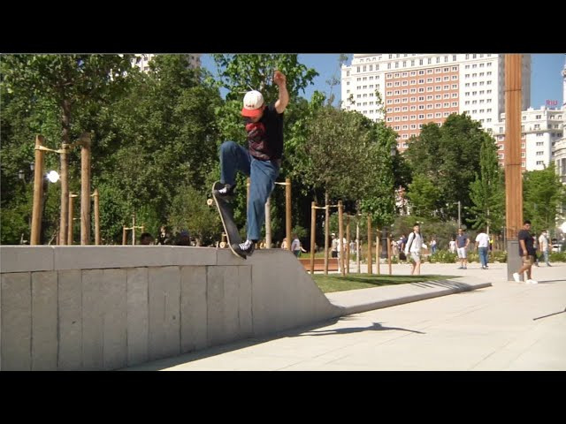 Filmed and edited by Thomas Vigoureux.<br /><br />Additional filming by Luc Mazieres, Pj Chapuis, Elliot Bonnabel and Tim Reinson.<br /><br />Friends: Alex Richard, Lucien Genand, Joseph Biais, Ludo Mendez, Val Bauer, Pj Chapuis and Rémy Taveira.<br /><br />Thumbnail photo by Clément Le Gall.<br /><br />Supported by Levi's Skateboarding and Converse Cons.