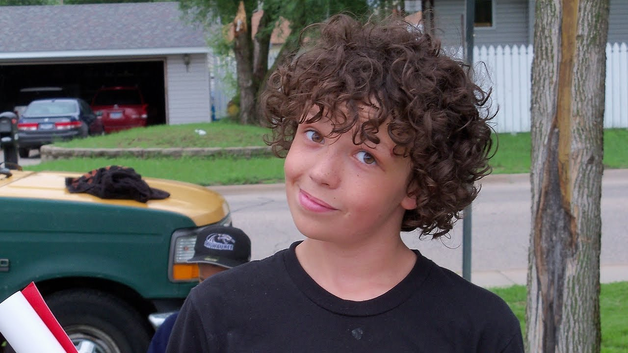 Busenitz, Olson, Ishod, Zion and the REAL team recall their favorite T.V.V. moments on his path from shop pest to full-fledged pro. Dude’s paid his dues.<br /> <br /> Keep up with Thrasher Magazine here:<br /> http://www.thrashermagazine.com<br /> http://www.facebook.com/thrashermagazine<br /> http://www.instagram.com/thrashermag<br /> http://www.twitter.com/thrashermag